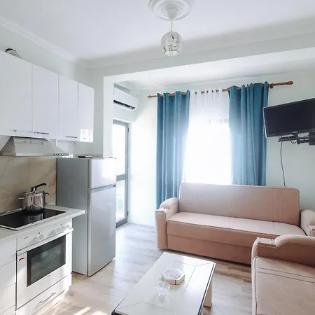 Kejsi Apartament * 골렘