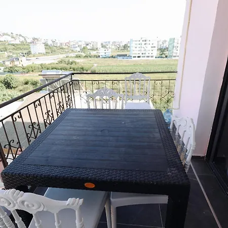 아파트 Kejsi Apartament 골렘
